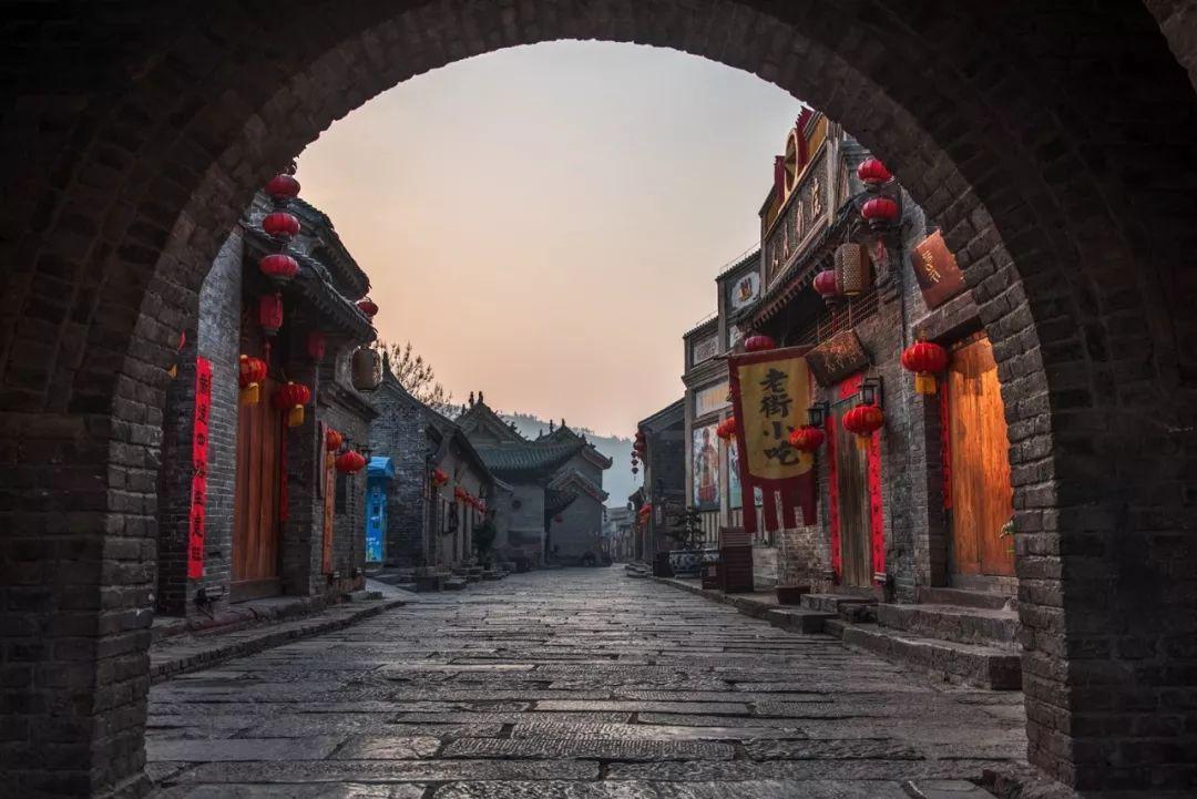 受邀出席